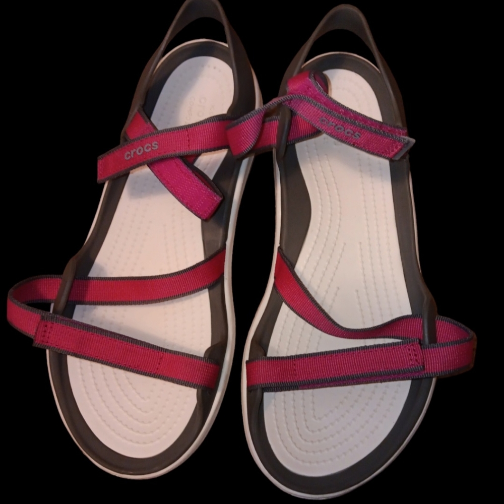 Crocs - Picture 2 of 7